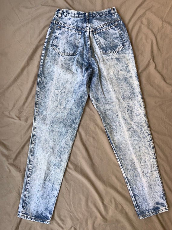 1980s Acid Wash High Waist Mom Jeans - image 2