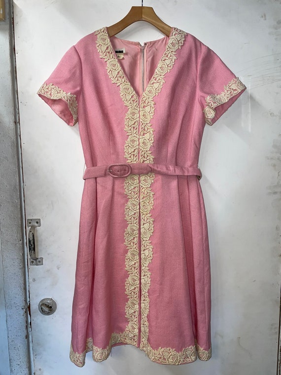1950s Pink Floral Appliqué Dress