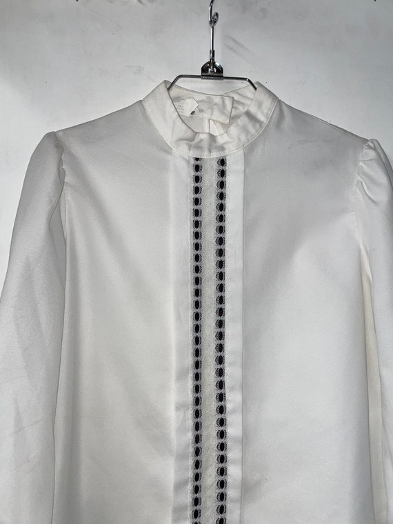 1970s White Dress Up Blouse - image 2
