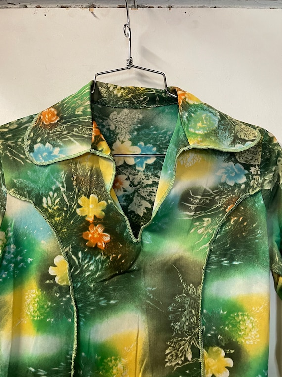 1970s Floral Polyester Pullover Blouse - image 2