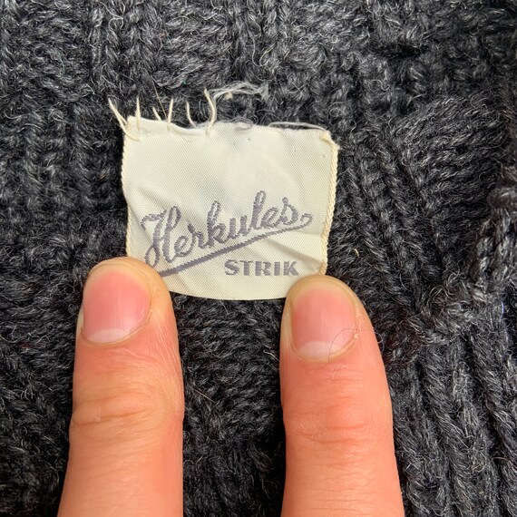 1950s Herkules Black, Cream, and Grey Ski Sweater - image 3