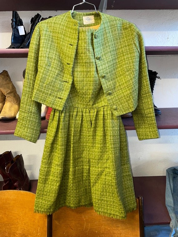 Neiman Marcus Vintage Haute-Couture Green Tweed Skirt Suit Size XS