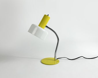 1970's – Yellow modernist gooseneck lamp
