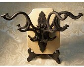 Rustic Cast Iron Swivel Hook 5 Arm Wall Rack 01641R