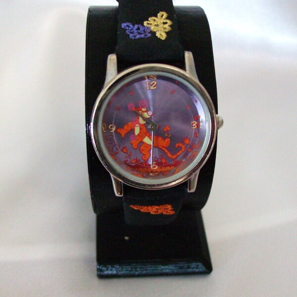 Disney Tigger Wristwatch, Quartz, Unisex, Original Band, Wrist 7 1/2", New Battery