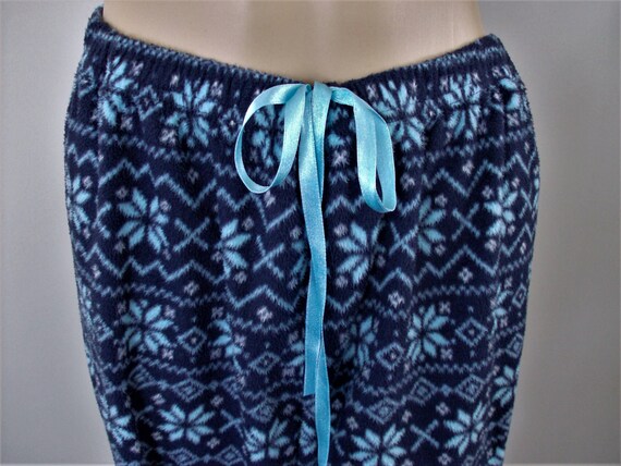 Women s Croft Barrow Pajama Bottoms or Sleep Pants Size Medium Blue Print Soft Fleece