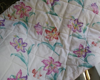 Vintage Quilted Bedspread, Summer Lilies, Preppy, Grandmillenial