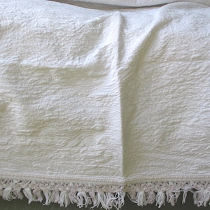60&#39;s Bates Matelasse, Bedspread/Coverlet, &quot;Heritage/Colonial Rose&quot;, Antique White, Full