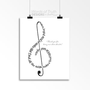 Impresión artística digital personalizada con versículo bíblico en clave de sol y música del Salmo 98 para músicos cristianos, amantes de la música o maestros.