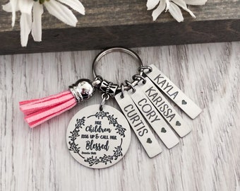 Proverbes 31 Gift Keychain Chaîne de clés - cadeau de la femme - cadeau de maman - cadeau de la mère - Cadeau de la fête des Mères - Ses enfants se lèvent et l'appellent béni