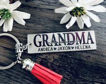 Grandma WE LOVE YOU Keychain • Grandma Keychain • Grandma • New Grandma Gift •  First Mothers Day • Best Grandma Gift • Bar with kids names