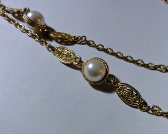 Vintage 1970s Long Beaded Rope Chain Necklace Faux Pearls and Gold Tone 56&quot; Flapper Style