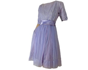 Vintage 1950s Evening Dress Cocktail Gown Lilac Purple Lace Top with Chiffon Full Skirt