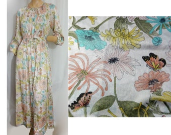 Butterfly Floral Print 1970s Vintage Robe Pastel Button Front Nylon Dressing Gown Bathrobe Vanity Fair