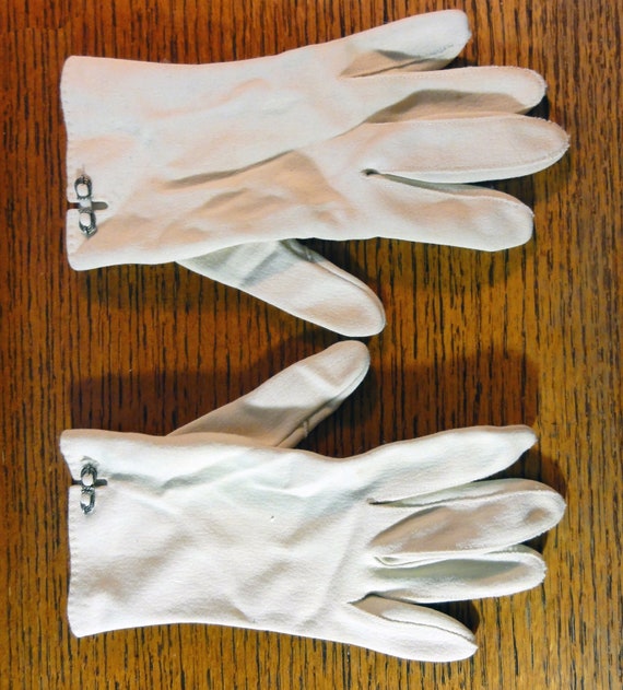 Vintage 1960s Ladies Gloves Off White Beige Cotto… - image 3