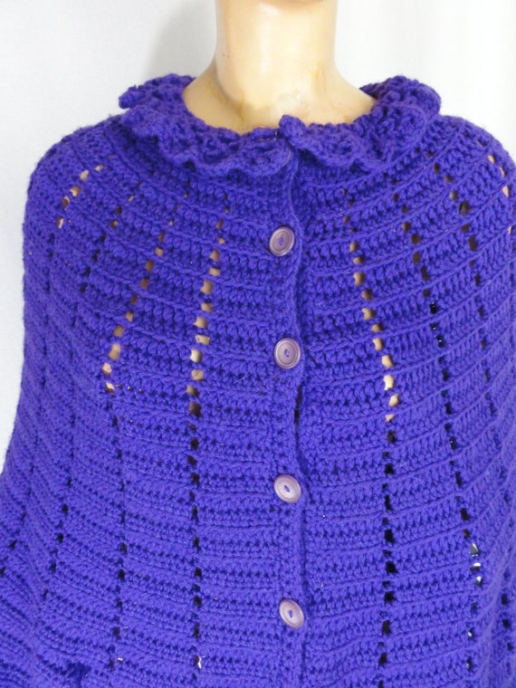 Vintage 1970s Purple Knit Poncho Cardigan Cape Fr… - image 3