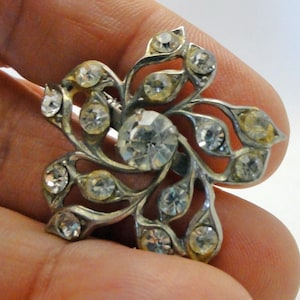 Vintage 1960s Brooch Silver Tone Small Flower with Clear Rhinestones