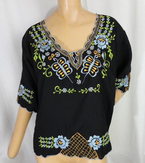 Vintage 1970s Blouse Floral Embroidered Mexican C… - image 5