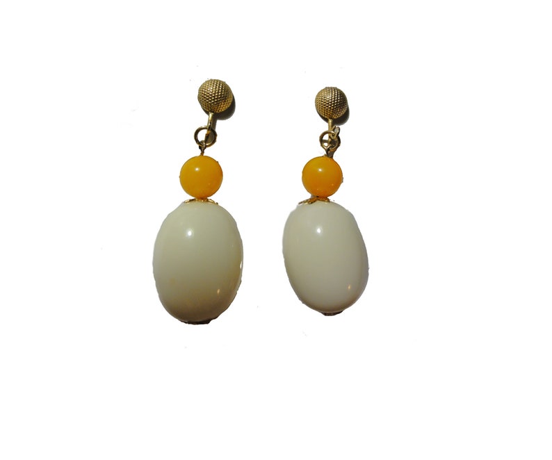 Hobe Dramatic Drop Earrings Vintage Mod 60s White Oval Bauble Earrings Dangle Clip Ons