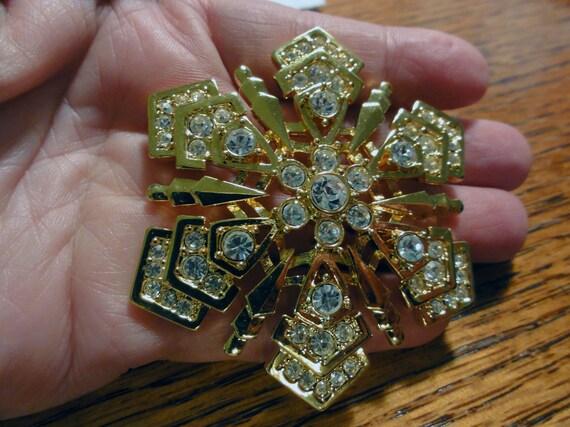 Monet Snowflake Brooch 1980s Large Chunky Gold-To… - image 2