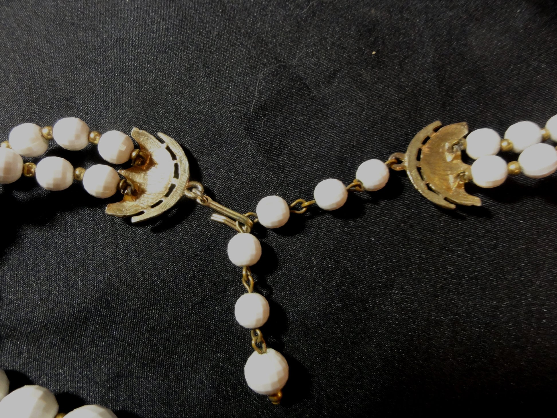 Collier Vintage Années 60 - Double Rang Perles Blanches Et Bleues En Verre - 42 Cm