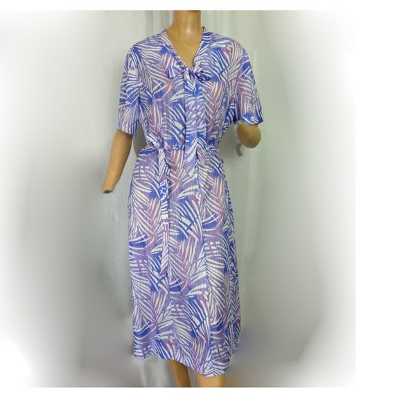 Vintage 1970s Dress Purple & White Abstract Print… - image 3