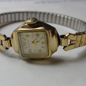 Vintage Benrus Swiss 10K RGP Bezel Ladies Wristwatch Speidel Band Wind Up Not Working
