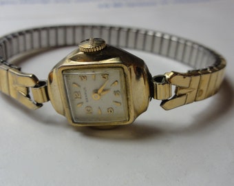 Vintage Benrus 17-jewel Manual Wind Women display picture 2