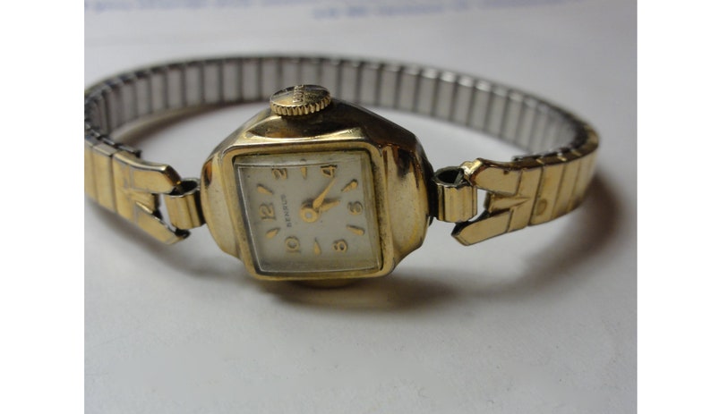 Vintage Benrus Swiss 10K RGP Bezel Ladies Wristwatch Speidel - Etsy