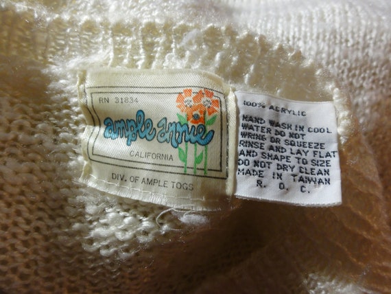 Vintage 1970s Sweater Floral Embroidery Embellish… - image 9