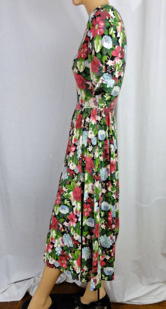 Vintage 1980s Dress Red and Black Floral Print Si… - image 6