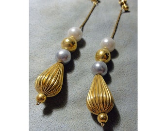 Dangle Drop Bead Vintage 1980s Earrings Bridal/Wedding Pearl and Gold-Tone Pierced Earrings