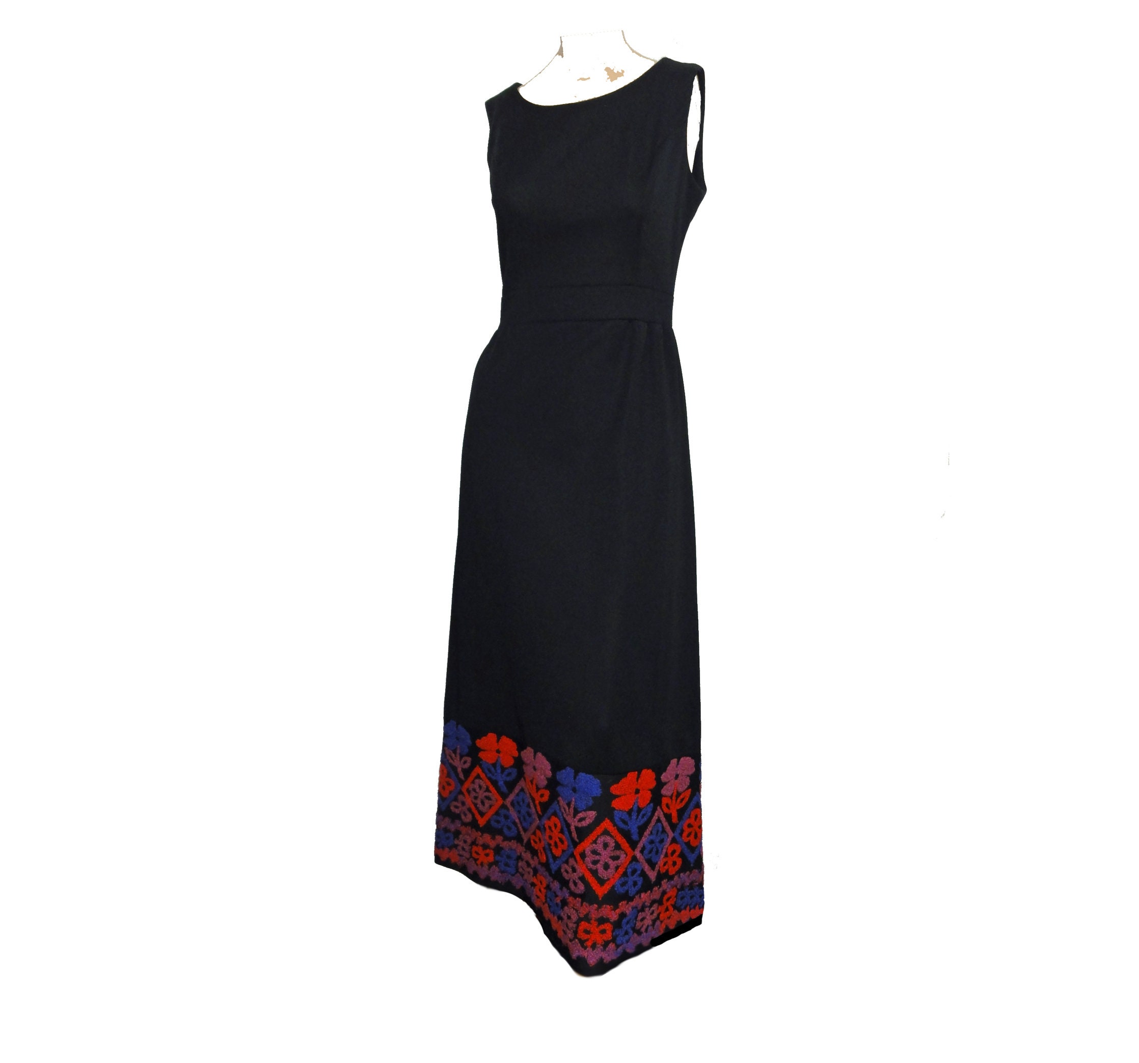 ワンピース 70s vintage embroidery maxi dress Vintage 1970s Maxi Dress Black Polyesters Embroidery Trim Hem 36