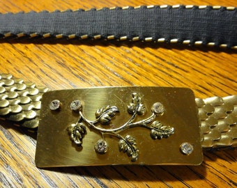 Vintage 1980s Belt Gold Tone Stretch Metal Fish Scales/Snake Belt Rhinestone Trim Floral Buckle