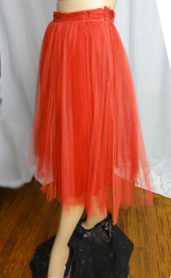Vintage 1950s Skirt Full Circle Red Tulle Net Pet… - image 4