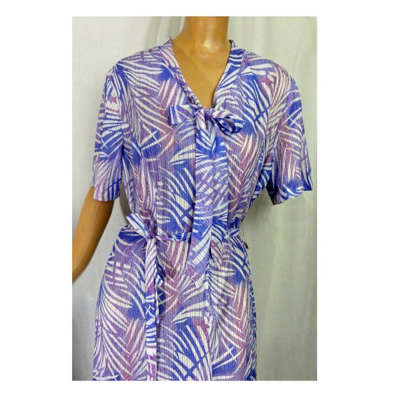 Vintage 1970s Dress Purple & White Abstract Print… - image 4