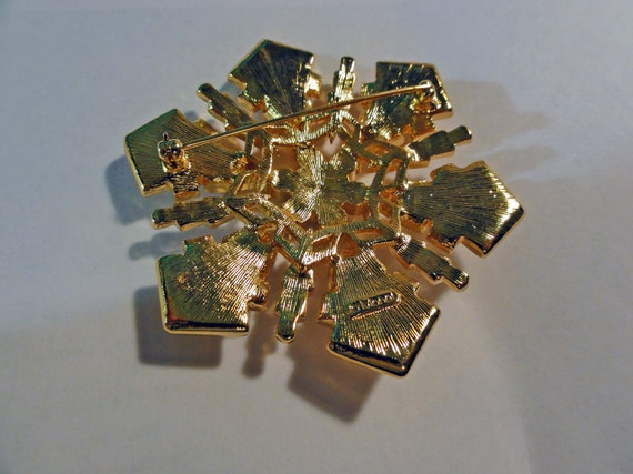 Monet Snowflake Brooch 1980s Large Chunky Gold-To… - image 5