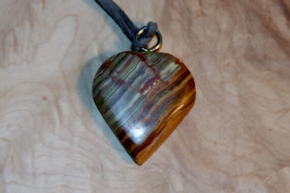 Earth Tone Heart Shaped Stone Pendant Necklace - Heart Shaped Stone Pendant Earth Tone Heart Shaped Stone Pendant Necklace - Heart Shaped Stone Pendant