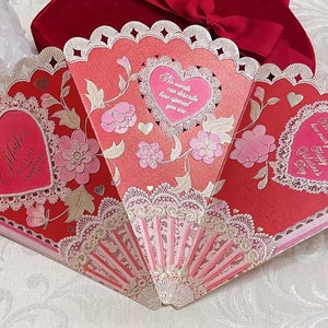 Beautiful Vintage Hallmark Valentine’s Day Card Large Ornate Die Cut Fold Out Fan Pretty Pinks & Ornate Details c 1960s Mother