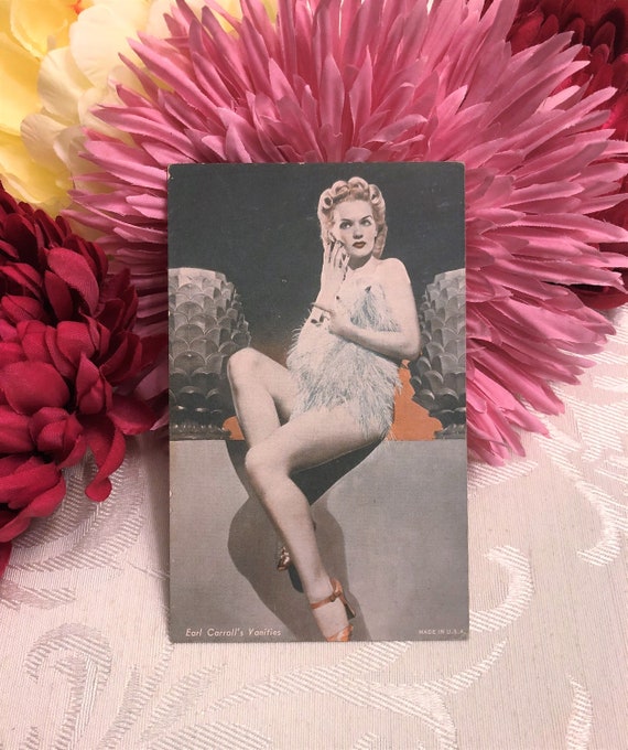 1940s Lovely Pin Up Girl Picture by Erbit Woman w// Flowers Embossed Image