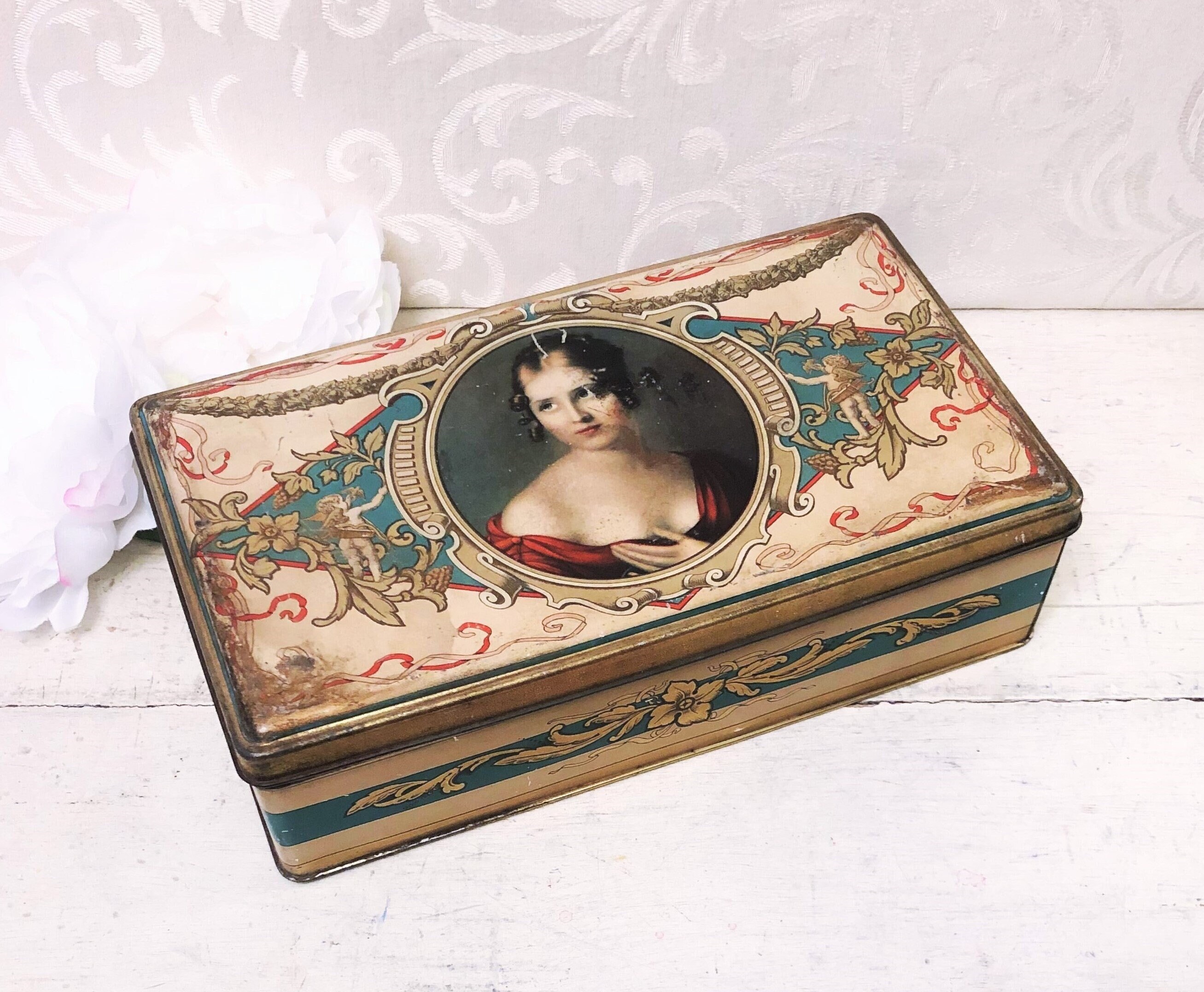 Large Vintage Italian Biscuit Tin Box Pretty Lady 1800s image