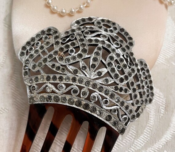 Beautiful Antique Comb Ornate Art Deco Crown or T… - image 4