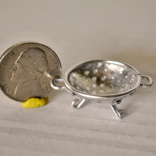 Dollhouse Miniature Colander Strainer Silver, Handmade Miniature Kitchen Cooking Decor, 1:12th Scale