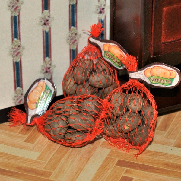 Dollhouse Miniature Sack of Russet Potatoes, ONE Miniature Potato Sack, Orange Mesh Bag 1 inch Scale