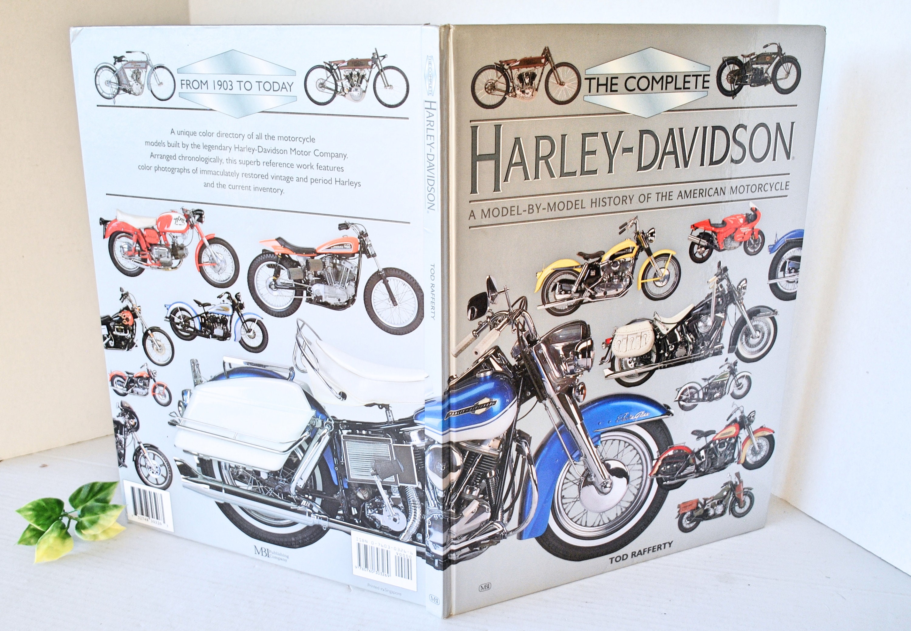 Vintage 1998 Edition 'harley Davidson' Hardcover Book, Illustrated