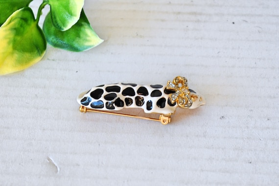 Vintage Kenneth Jay Lane Enamel Metal Leopard Pin… - image 2