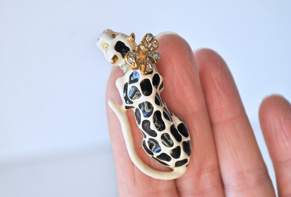 Vintage Kenneth Jay Lane Enamel Metal Leopard Pin… - image 9