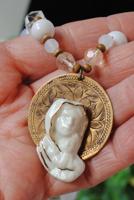 Vintage Upcycled 3D Mother Mary/Madonna and Child… - image 5