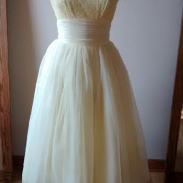 Lemon Chiffon 1950s party dress