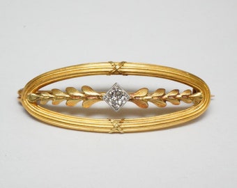 Antique 18kt Yellow Gold, Diamond Scarf Pin - Truly an Exquisite Old Brooch - Wreath Style